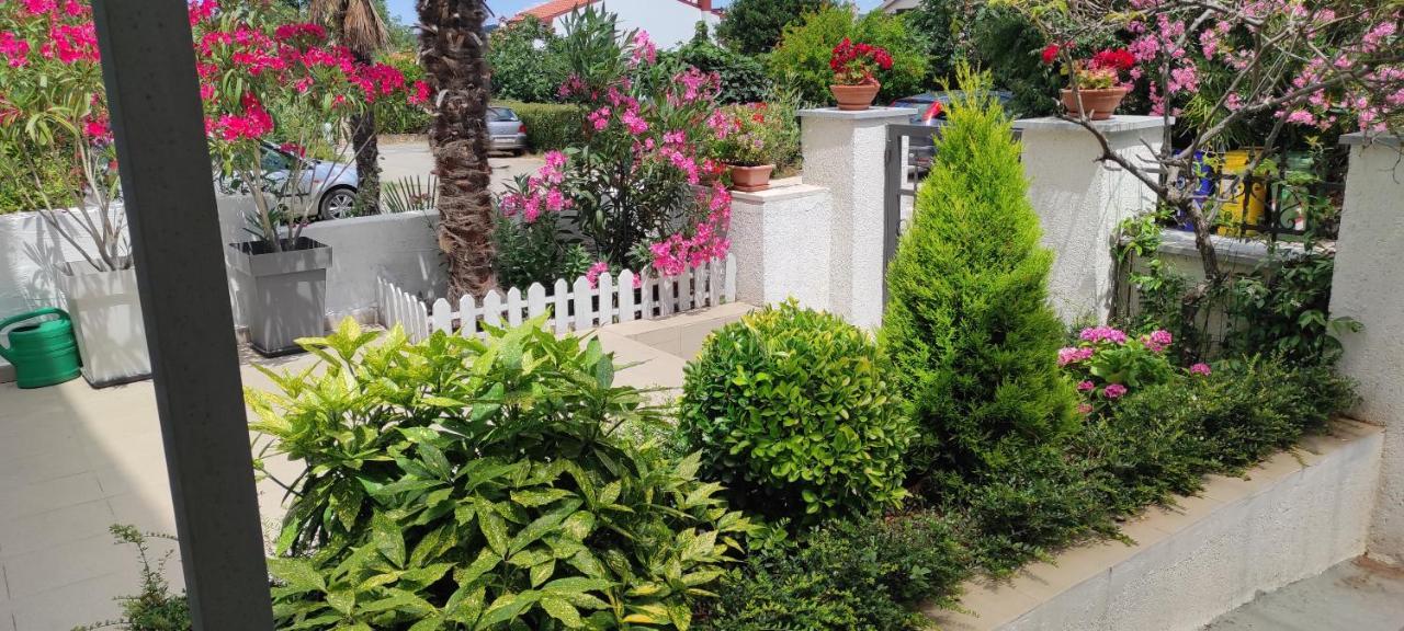 Apartman Eli Rovinj Exteriör bild